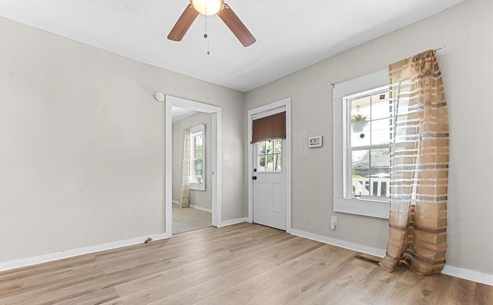 2164 Monroe Ave - Photo 5 of 24