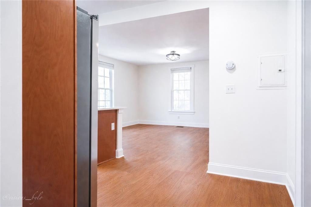 1039 Astor Ave Sw - Photo 6 of 18