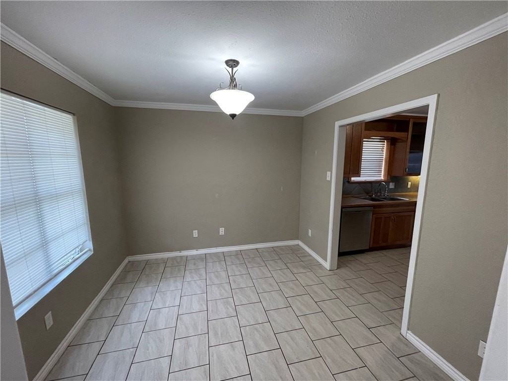 302 Timbertrail Cir - Photo 3 of 13