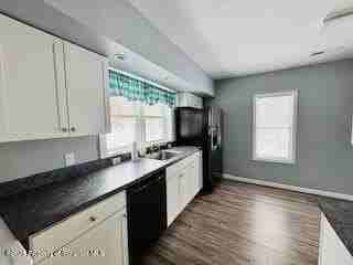 72 Lindley Ave 2nd Fl #2ndFL - Photo 4 of 13