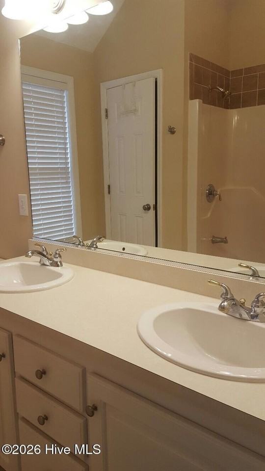 221 Wingspread Dr - Photo 2 of 12