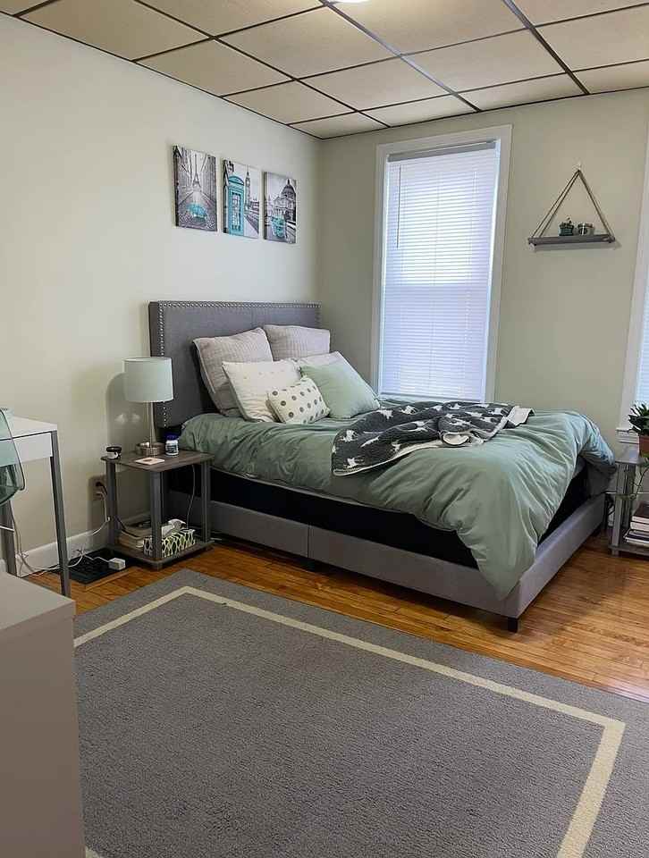 77 Lyman Ave #2 - Photo 3 of 6