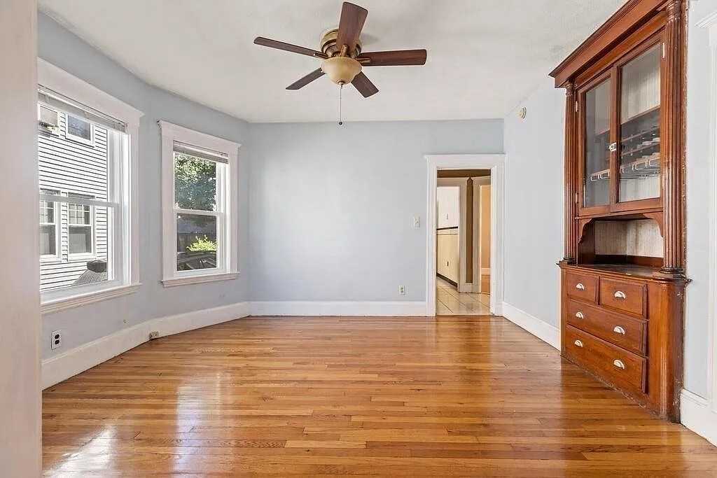 38 George St - Photo 2 of 7