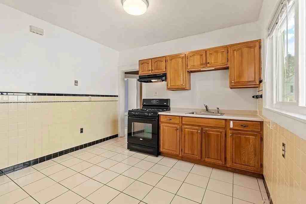 38 George St - Photo 3 of 7