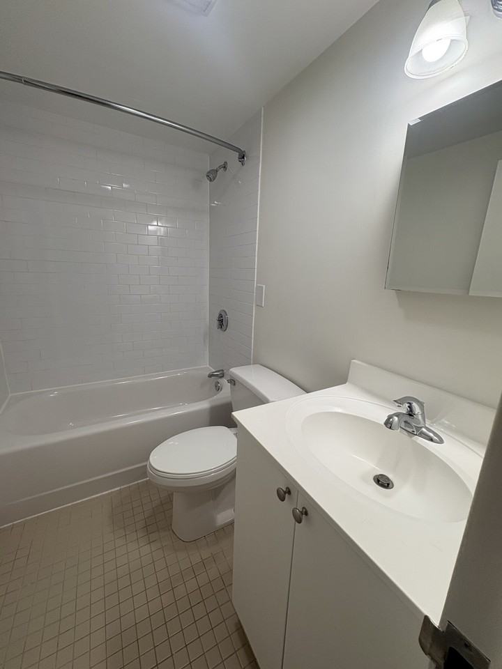 103 9th St #211F - Photo 6 of 13