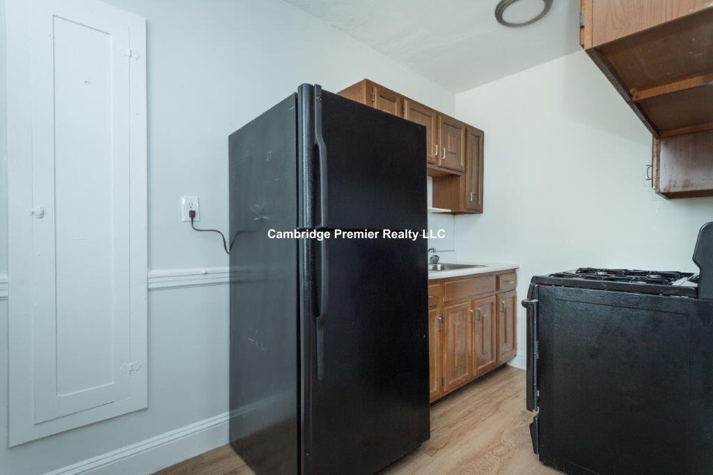 Highland Ave #17 - Photo 5 of 8