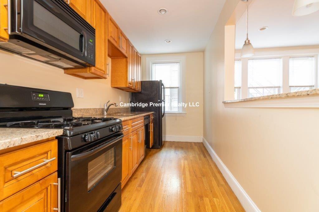 Highland Ave #27 - Photo 5 of 6