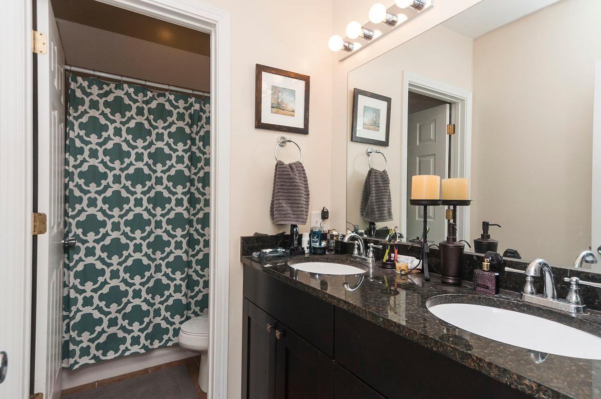 1657 N Campbell Ave #2R - Photo 4 of 4