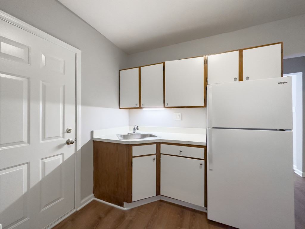 5744 N Winthrop Ave #P401 - Photo 2 of 20