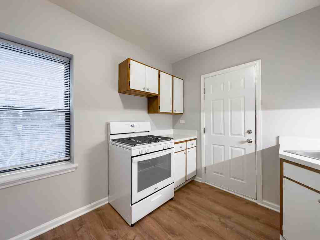 5744 N Winthrop Ave #P401 - Photo 3 of 20