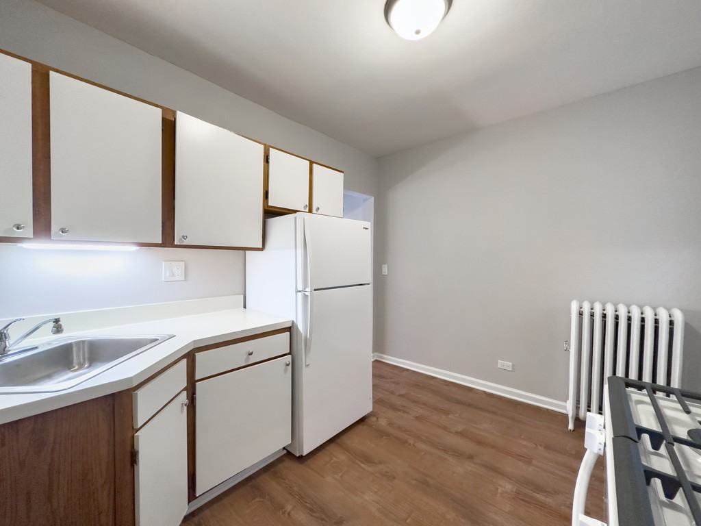 5744 N Winthrop Ave #P401 - Photo 4 of 20