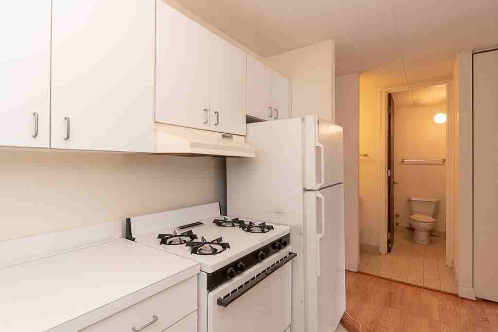 620 W Wellington Ave #P21 - Photo 4 of 20