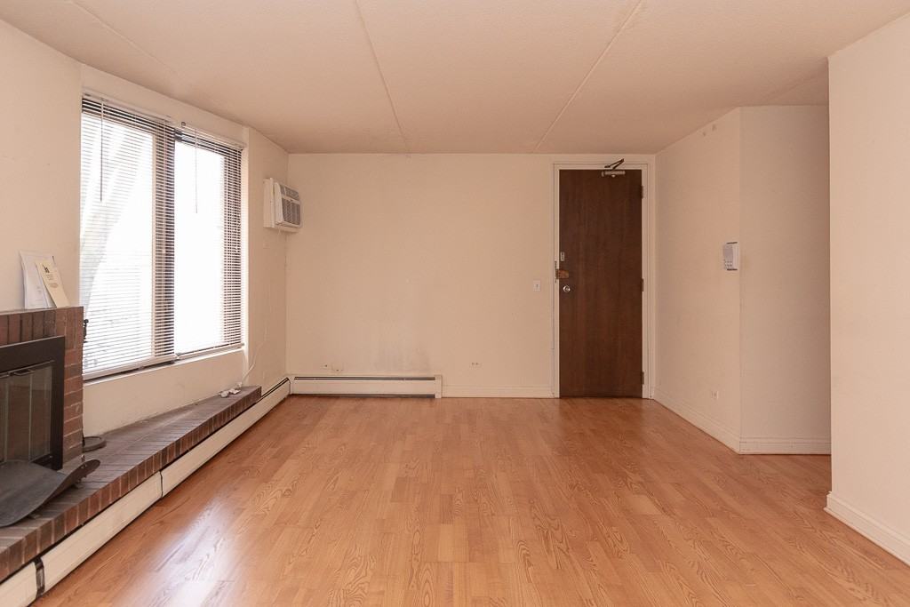 620 W Wellington Ave #P21 - Photo 7 of 20