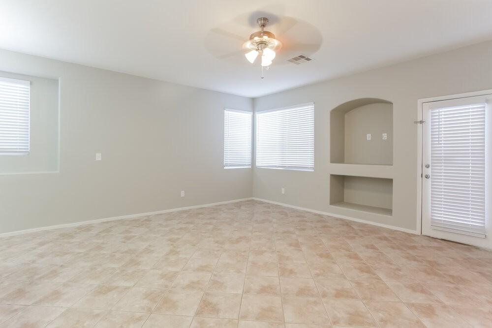 7636 Adornment Ct - Photo 3 of 15