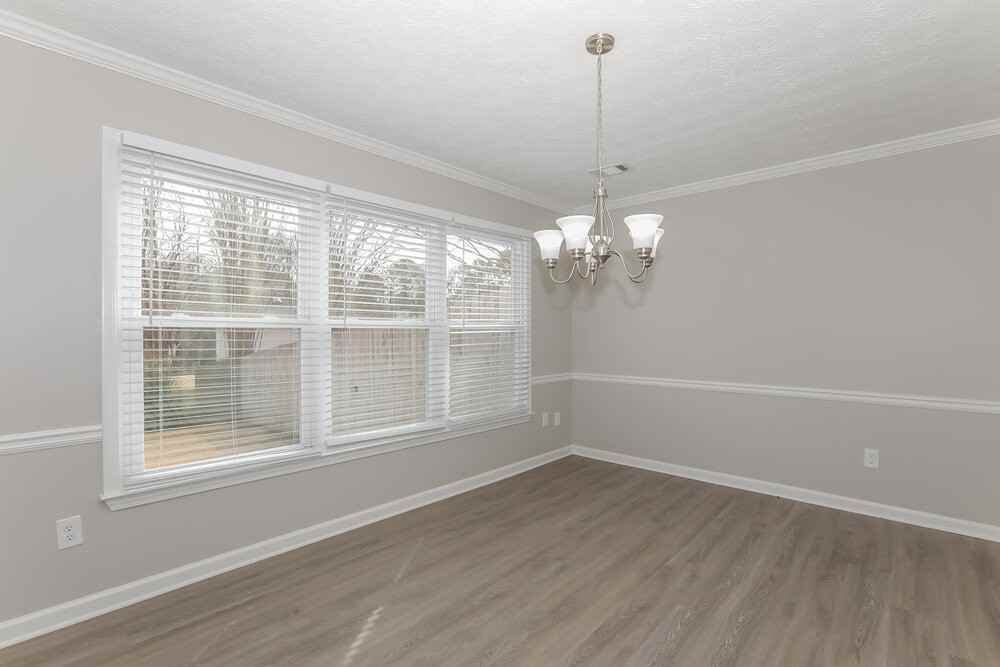 2403 Scarlet Ln Se - Photo 5 of 17