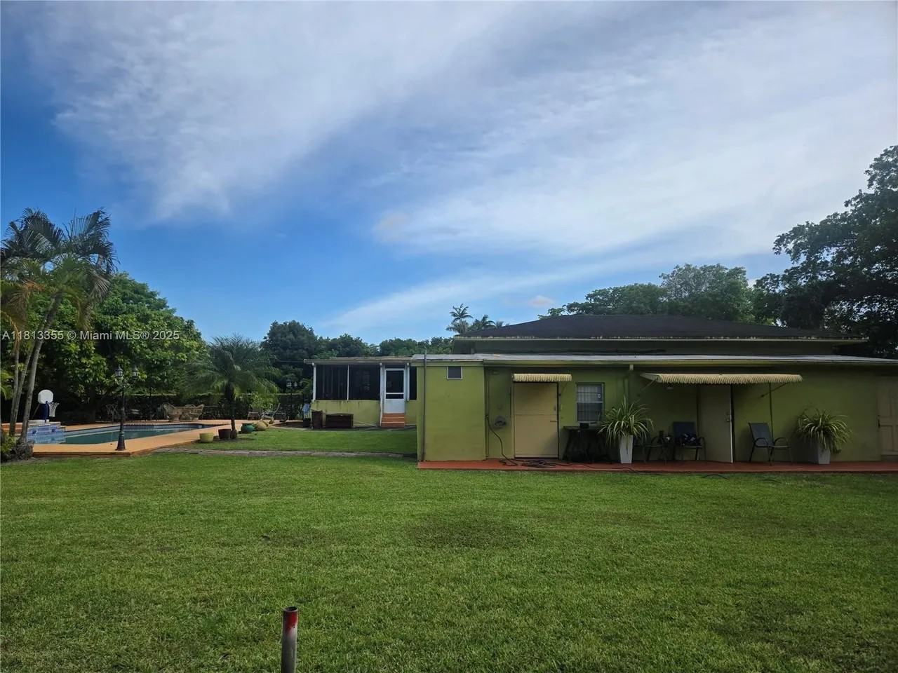 12401 Sw 47th St #MAIN - Photo 3 of 10