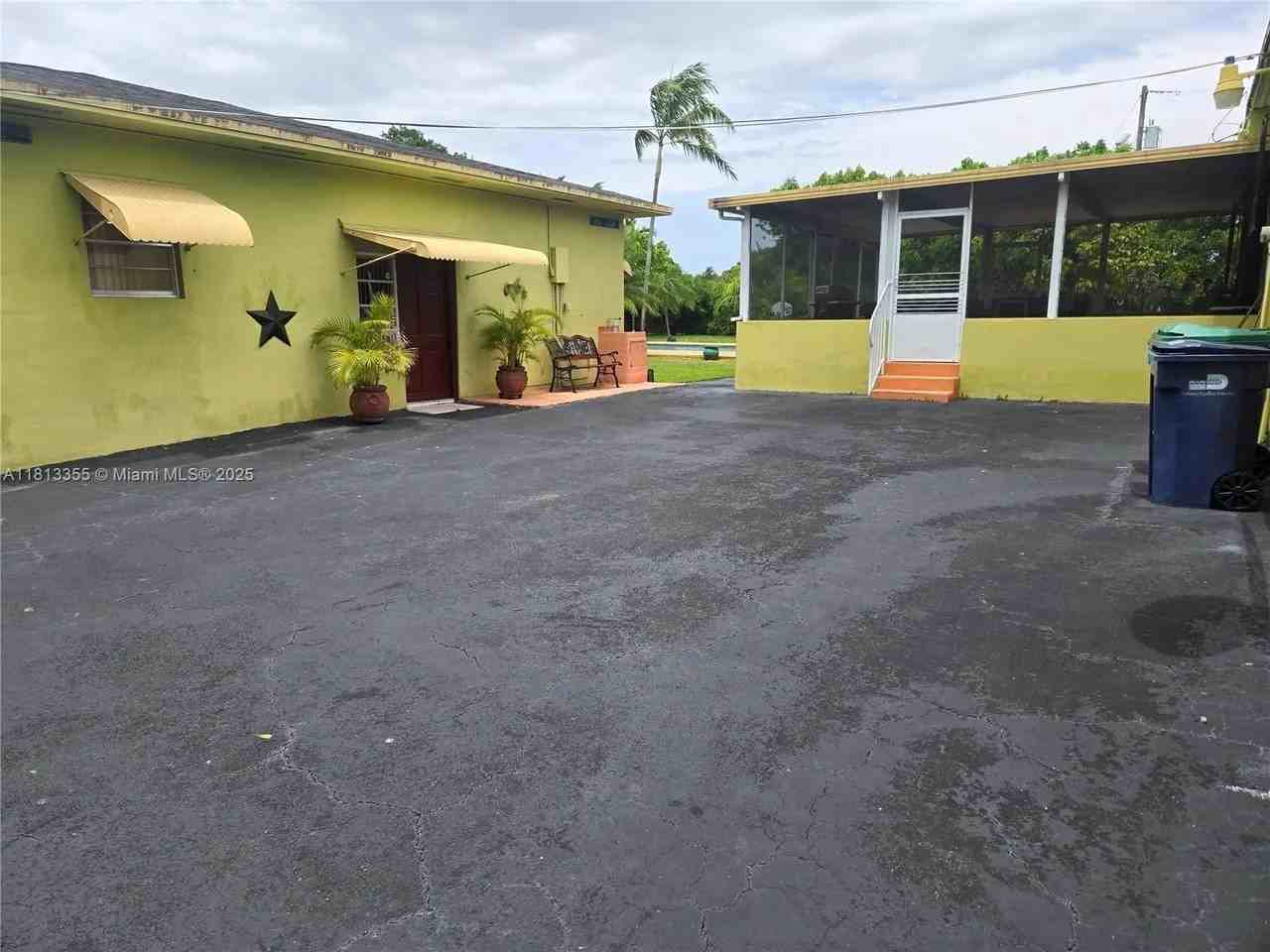 12401 Sw 47th St #MAIN - Photo 6 of 10