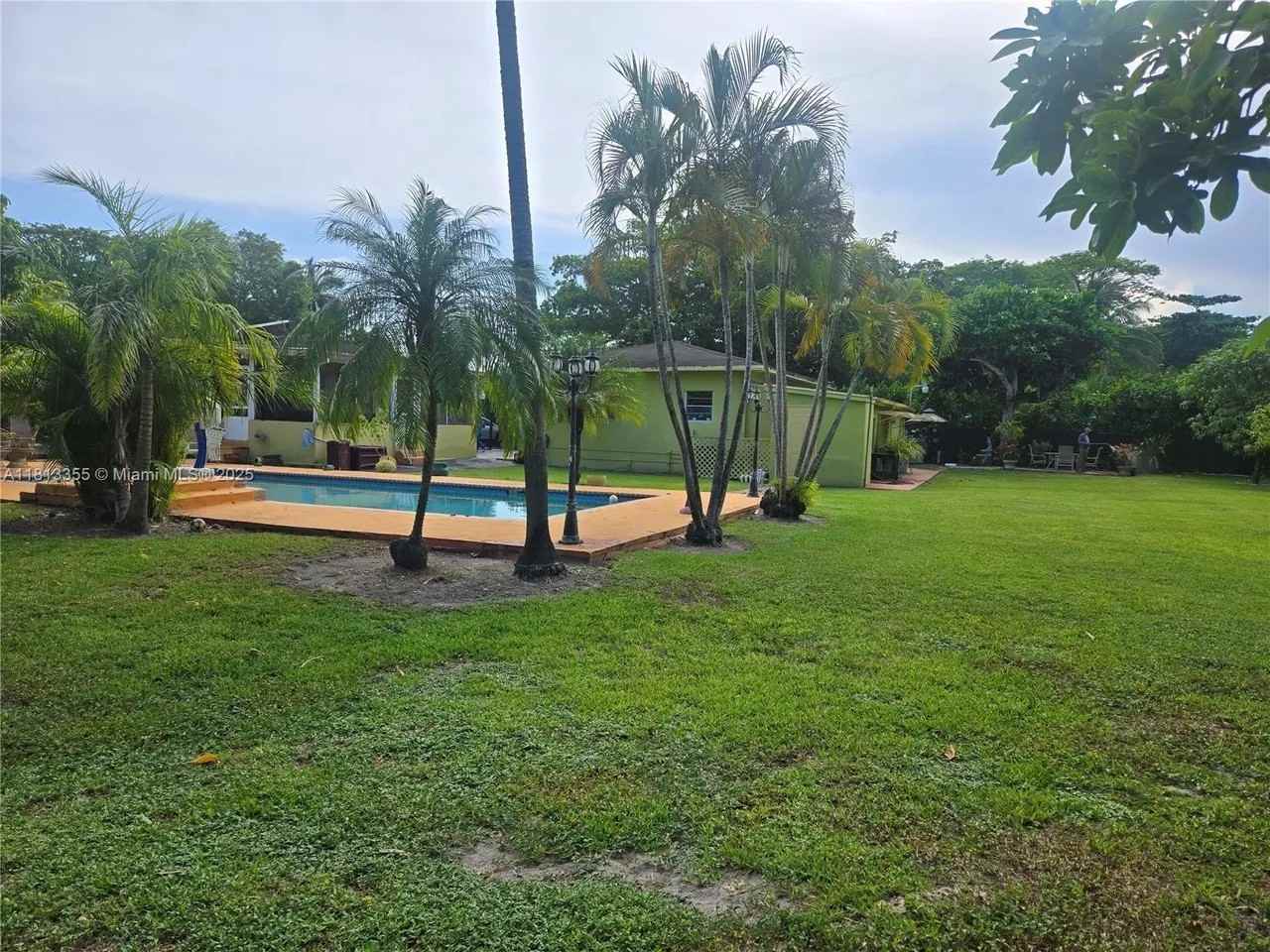 12401 Sw 47th St #MAIN - Photo 7 of 10