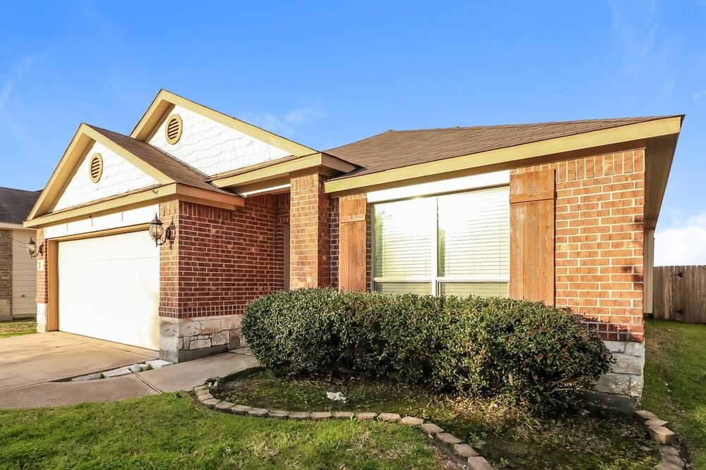 19626 Little Pine Ln - Photo 3 of 16