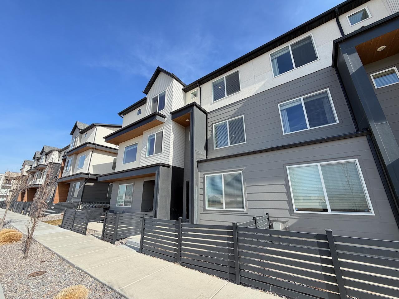 324 S 1150 W - Photo 3 of 20