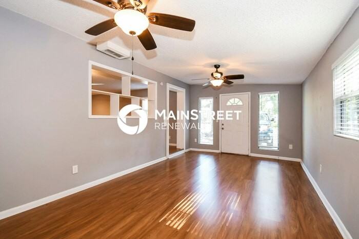 868 Filmore Ln - Photo 3 of 16