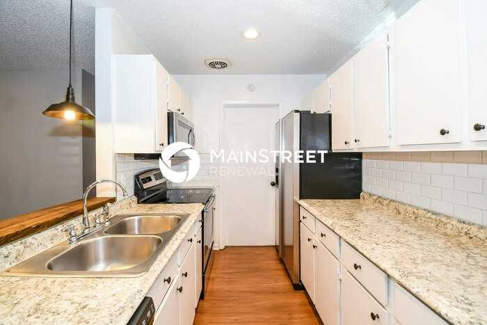 868 Filmore Ln - Photo 7 of 16