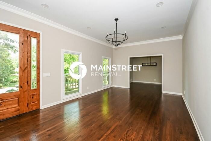 2448 Kingsley Dr Ne - Photo 6 of 15