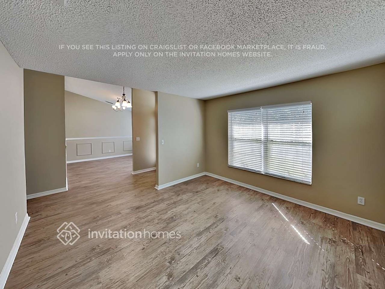 1911 Summit Oak Cir - Photo 3 of 18