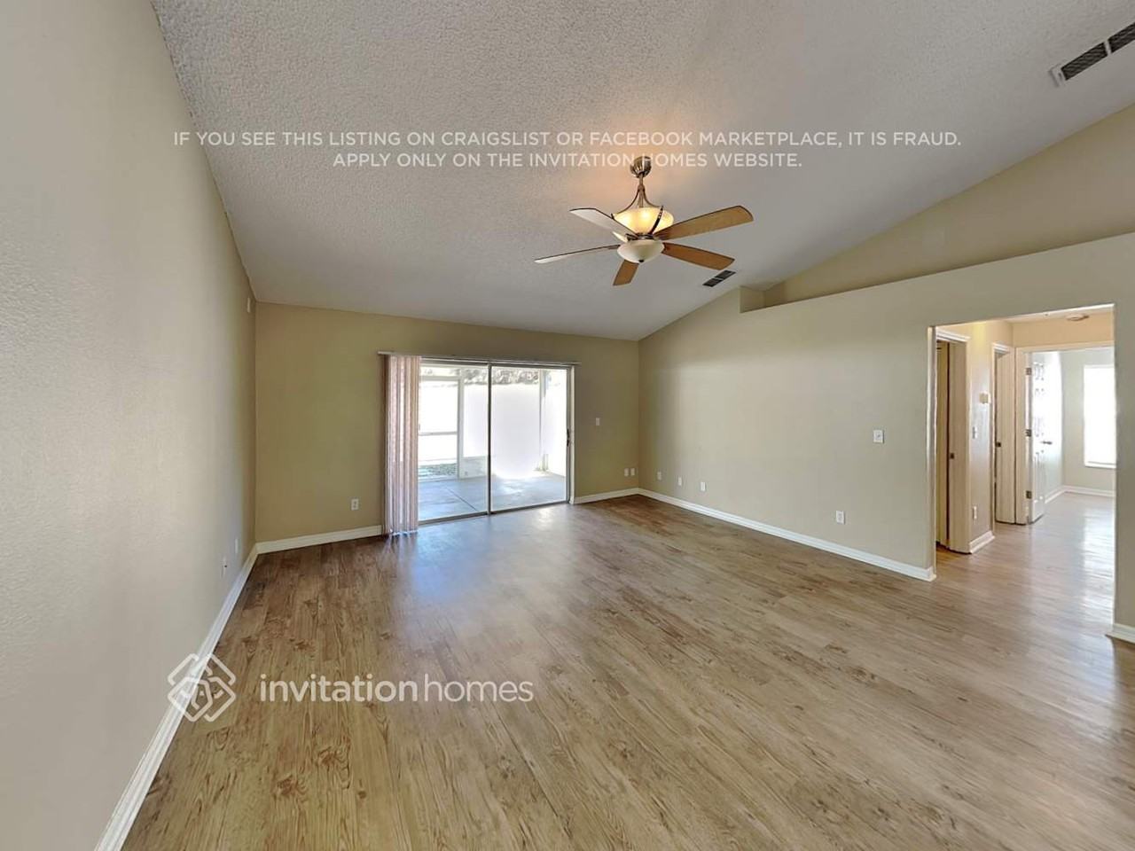 1911 Summit Oak Cir - Photo 4 of 18