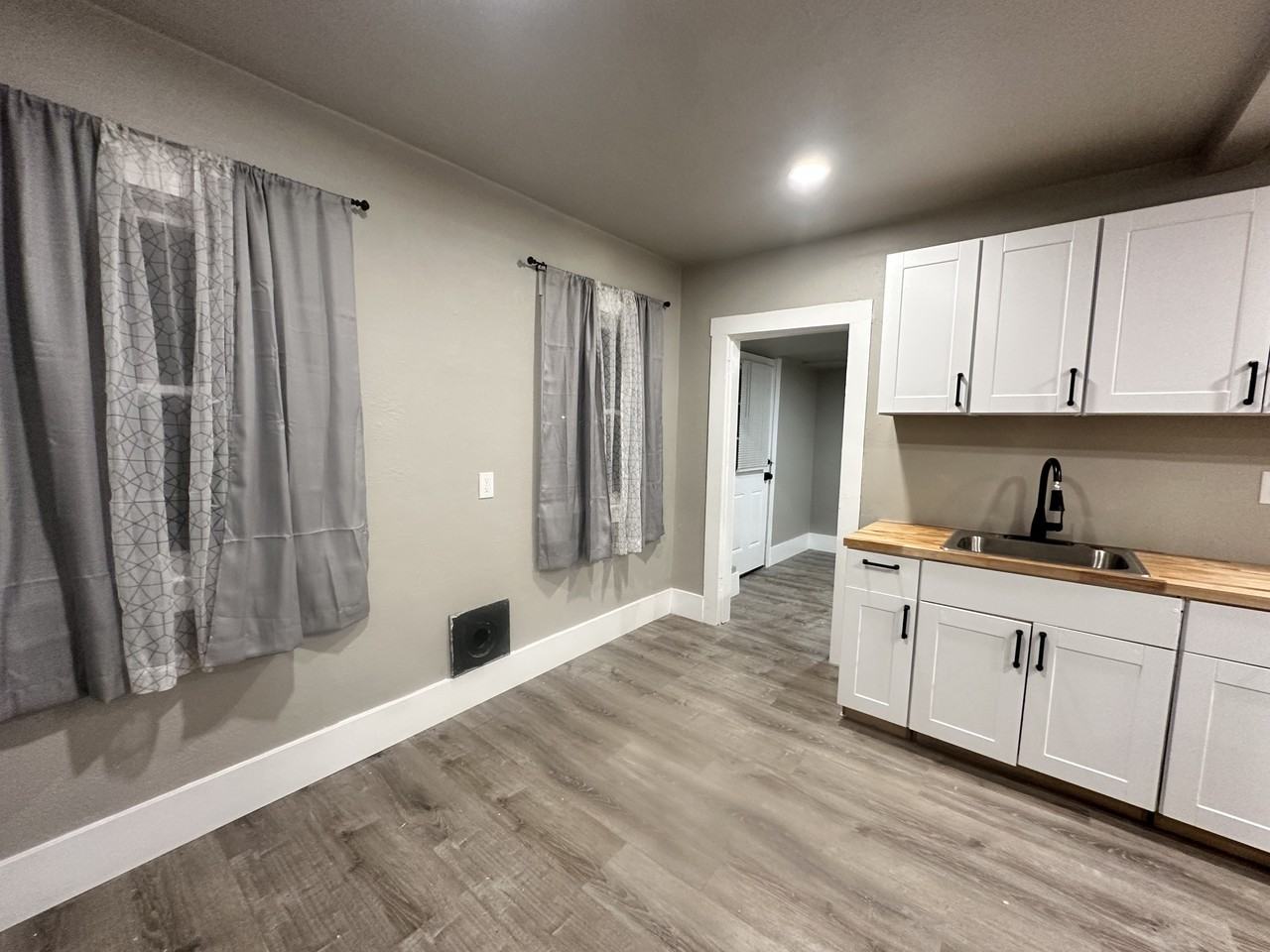 320 Grant St #NA - Photo 3 of 11