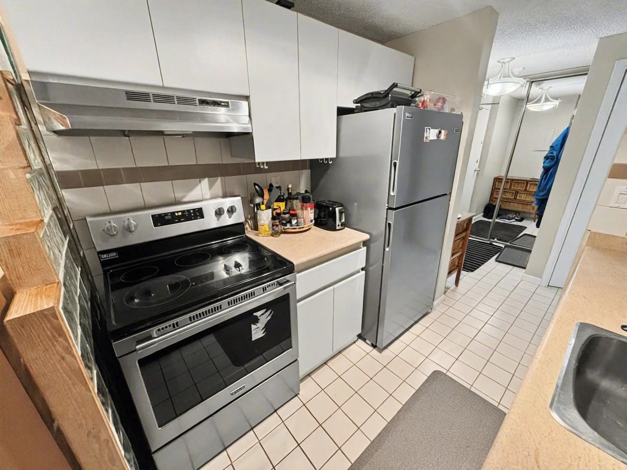 110 4th St W - Photo 7 of 44