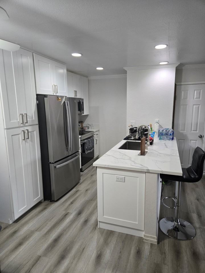 9229 Village Glen Dr #136 - Photo 4 of 16