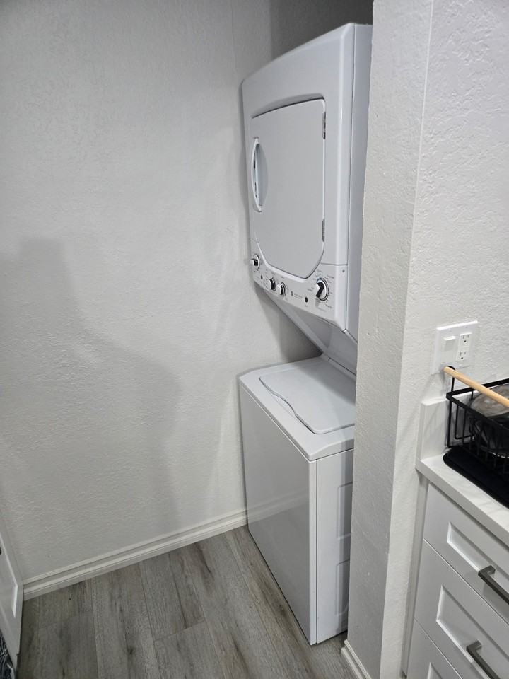 9229 Village Glen Dr #136 - Photo 5 of 16