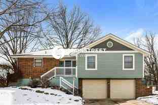 1639 Se Boone Trl - Photo 1 of 1