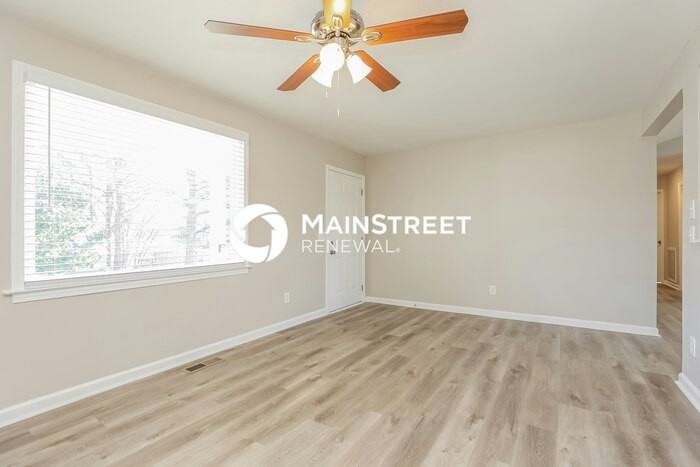 4872 Shasta Dr - Photo 4 of 16