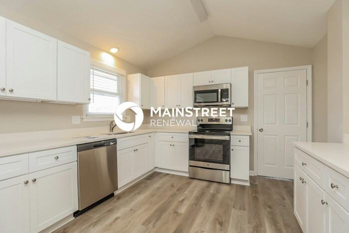 4872 Shasta Dr - Photo 7 of 16