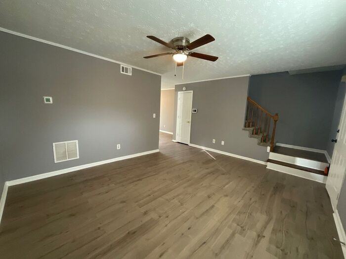 1439 Springleaf Cir Se #1439 - Photo 3 of 16