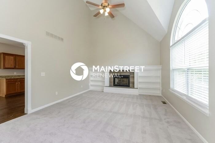 203 N Highland Dr - Photo 6 of 19