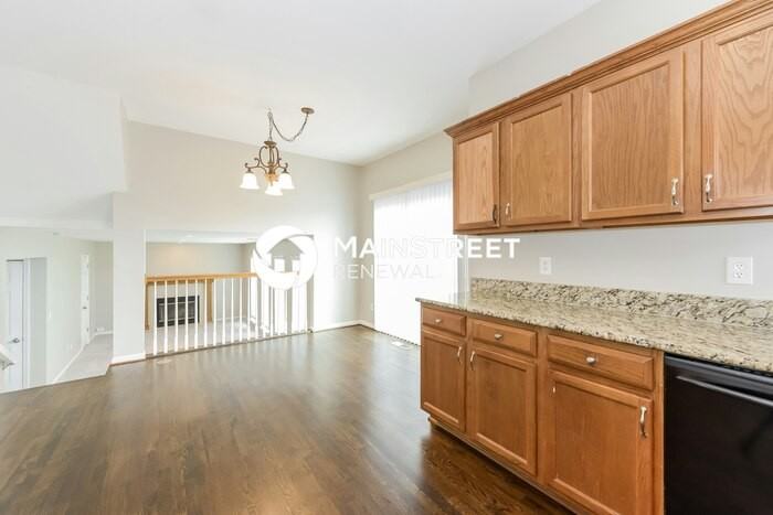 203 N Highland Dr - Photo 5 of 19