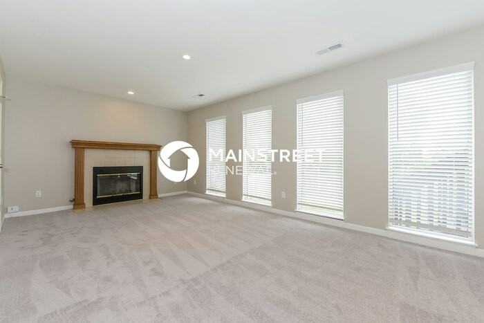 203 N Highland Dr - Photo 7 of 19