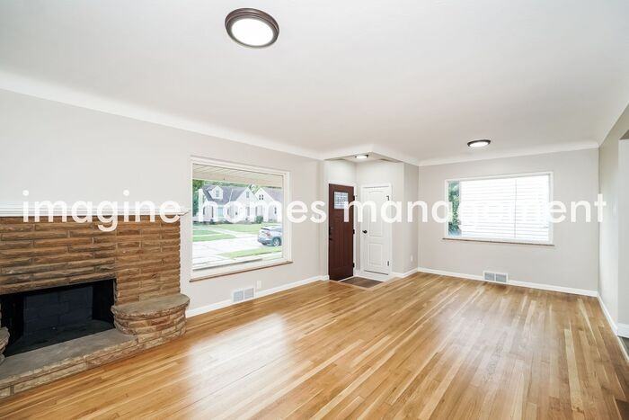 6703 Renwood Dr - Photo 5 of 19