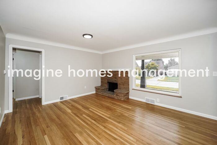 6703 Renwood Dr - Photo 6 of 19