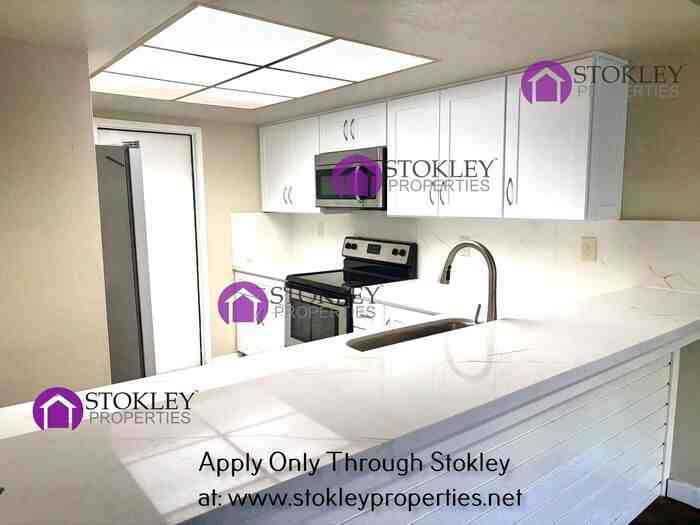 27 Oak Brook Pl - Photo 2 of 26