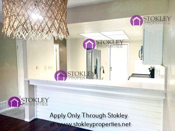 27 Oak Brook Pl - Photo 3 of 26