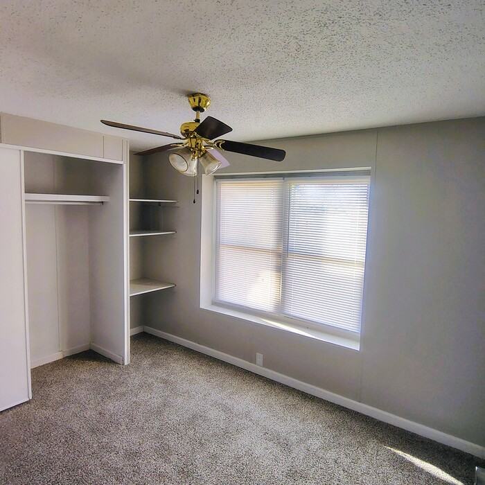 1900 Harper Dr #31 - Photo 5 of 12
