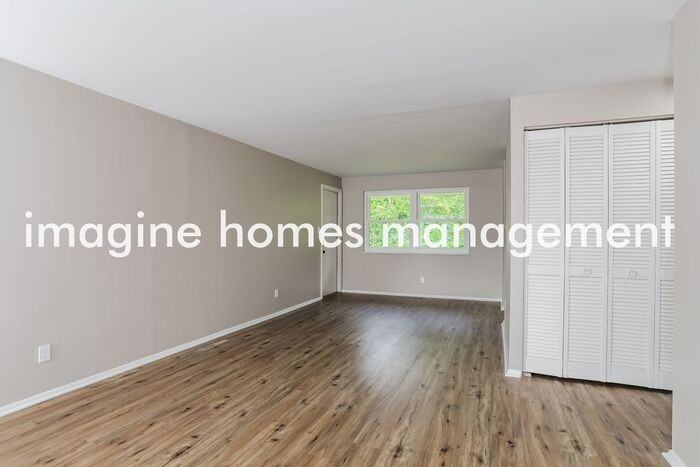 1024 Tivoli Ln - Photo 4 of 16