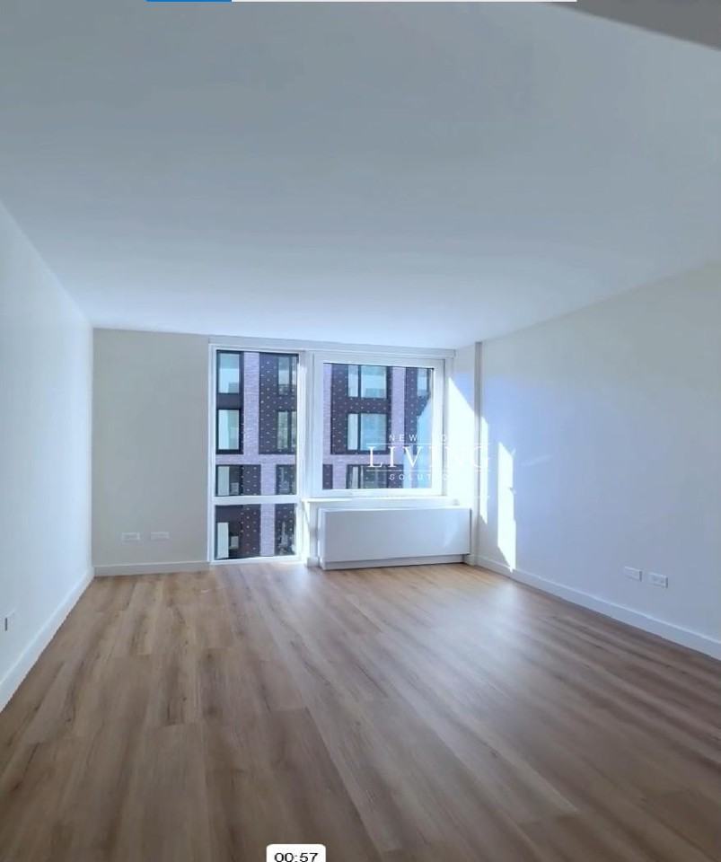 W 24th St #6J - Photo 2 of 7