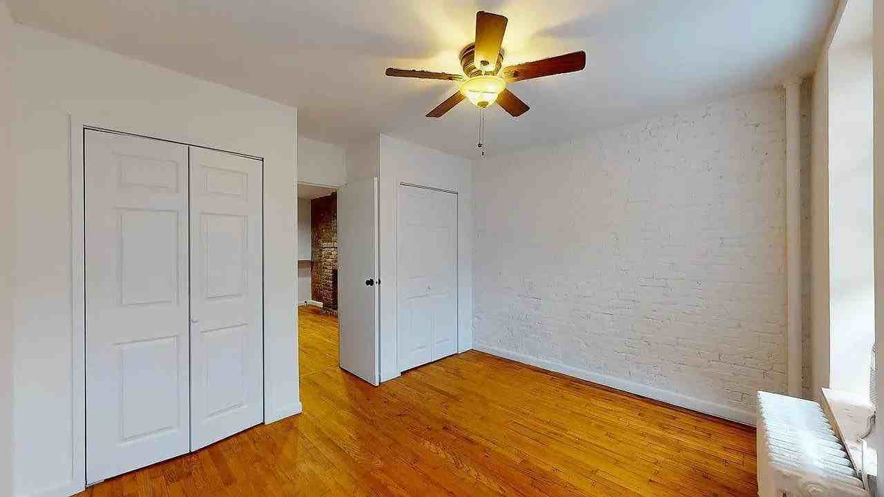 224 E 81st St #3B - Photo 7 of 9