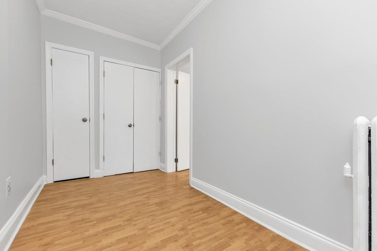 96 Christopher St #4R - Photo 4 of 6