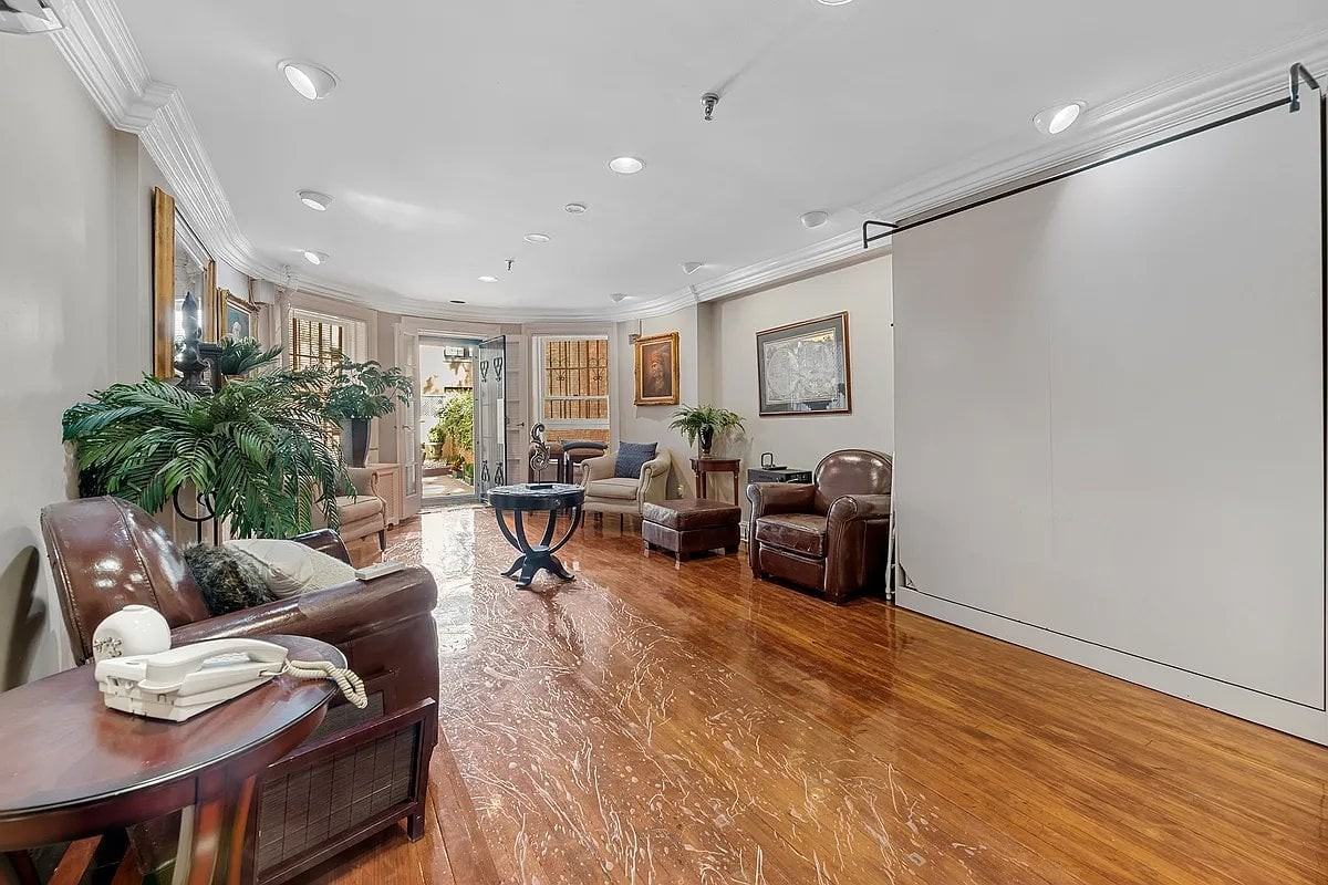 163 E 71st St #1A - Photo 3 of 19